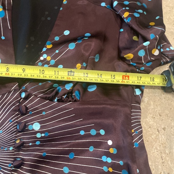 Trina Turk Dress Women’s Size 6 Brown Viscose Geometric Print Mini Long Sleeve - Picture 8 of 10